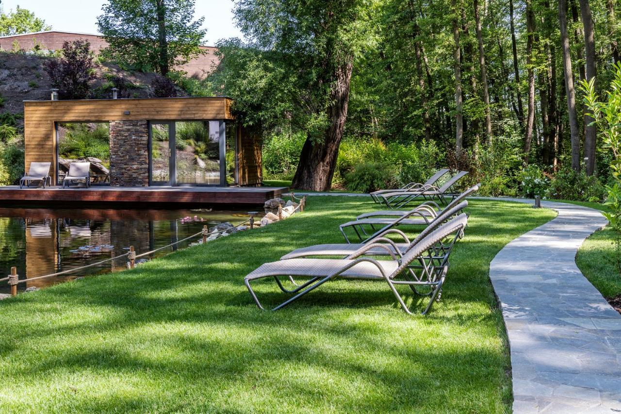 Vista Resort & Club Praha Bagian luar foto